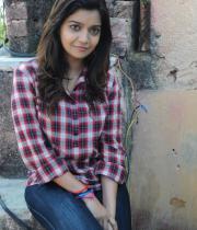 color-swathi-photos-in-jeans-1