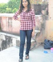 color-swathi-photos-in-jeans-11