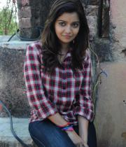 color-swathi-photos-in-jeans-2