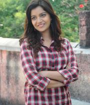 color-swathi-photos-in-jeans-20