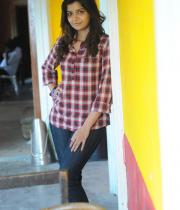 color-swathi-photos-in-jeans-25