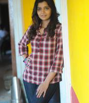 color-swathi-photos-in-jeans-26