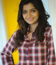 color-swathi-photos-in-jeans-28