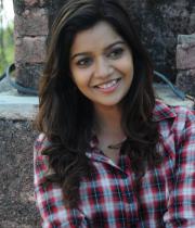 color-swathi-photos-in-jeans-6