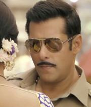 dabangg-2-movie-stills-2