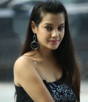 deeksha-panth-hot-stills-in-black-dress-12
