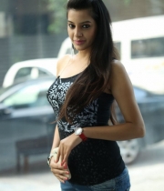 deeksha-panth-hot-stills-in-black-dress-21
