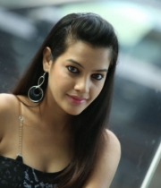 deeksha-panth-hot-stills-in-black-dress-22