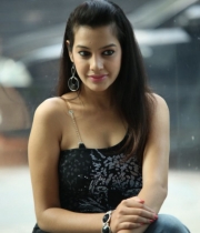 deeksha-panth-hot-stills-in-black-dress-23