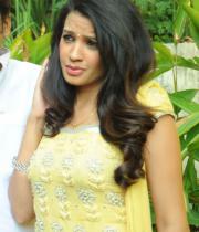 deeksha-panth-hot-stills-05