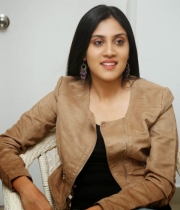 dhanya-balakrishna-latest-photo-stills-1