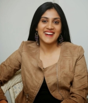 dhanya-balakrishna-latest-photo-stills-10