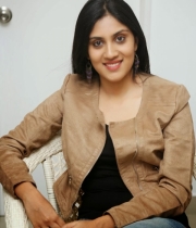 dhanya-balakrishna-latest-photo-stills-25