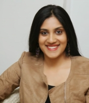 dhanya-balakrishna-latest-photo-stills-3