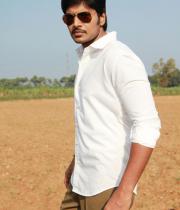 dk-bose-movie-hot-photos-03