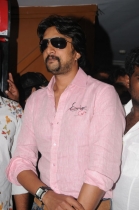 eega-movie-team-at-bhramaramba-theatre-2