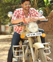 emo-gurram-egara-vachu-movie-stills