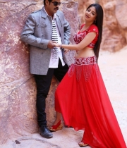 en-vazhi-thani-vazhi-movie-latest-hot-stills-19