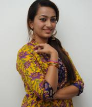 ester-photo-stills-12