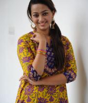 ester-photo-stills-3