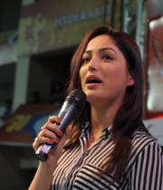 gauravam-audio-at-ipl-match-hyderabad6