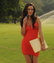 grand-masti-movie-hot-gallery-latest-2