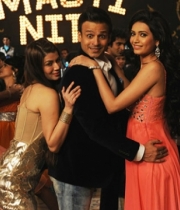 grand-masti-movie-hot-gallery-latest-7