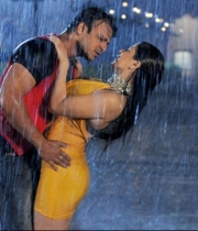 grand-masti-movie-hot-gallery-latest-8