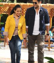 gunde-jaari-gallanthayyinde-movie-stills-2