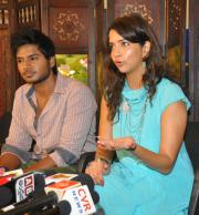 gundello-godari-press-meet-photos-05