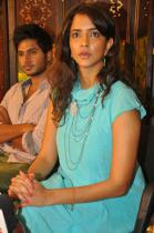 gundello-godari-press-meet-photos-08