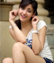 gurleen-chopra-hot-photoshoot-photos-3