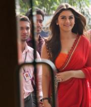 hansika_spicy_saree_photos1