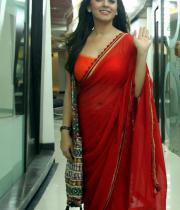 hansika_spicy_saree_photos11