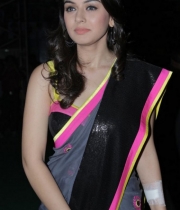 hansika-latest-photos-in-black-saree-3