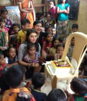 hansika-motwani-2013-birthday-celebrations-07