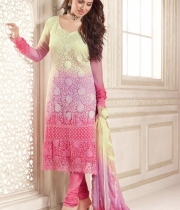 hansika-in-salwars-latest-photos-2