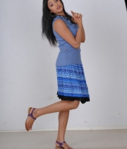 hari-priya-new-stills-10