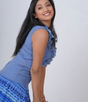 hari-priya-new-stills-15