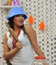 hari-priya-hot-photos_11