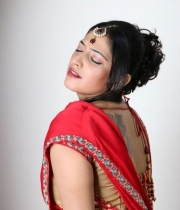 hari-priya-hot-photos-in-galata-10