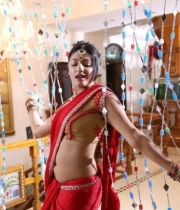 hari-priya-hot-photos-in-galata-12