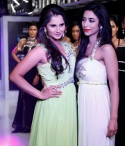 hyderabad-international-fashion-week-day-4-photos-16