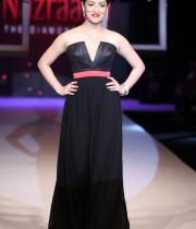 hot-celebs-at-international-jewellery-week-photos-10