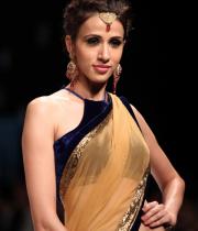 hot-celebs-at-international-jewellery-week-photos-15