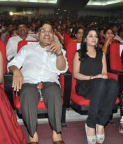 ram-charan-iddarammayilatho-audio-launch-66