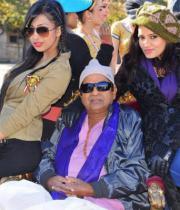 allu-arjun-iddarammayilatho-movie-working-photostills-latest-02_s_179