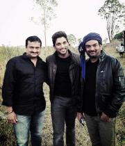 allu-arjun-iddarammayilatho-movie-working-photostills-latest-03_s_509