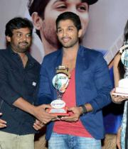 iddarammayilatho-platinum-disc-photos-3