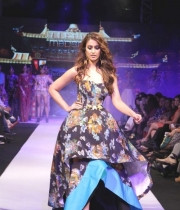 104538-ileana-showstopper-at-madame-style-week-2014-photos-06